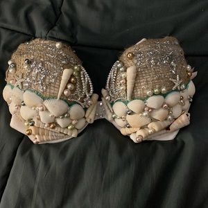 Custom mermaid bra’s